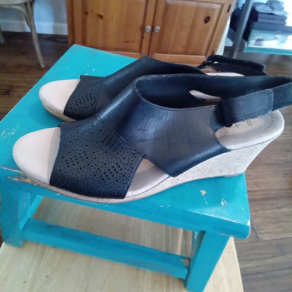 Clarks Collection Lafley Joy Black Leather Wedge Sandals Size 11